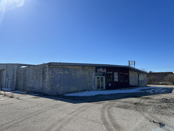 Gratiot Lanes - Feb 11 2023 Photo